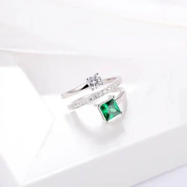 emerald ring