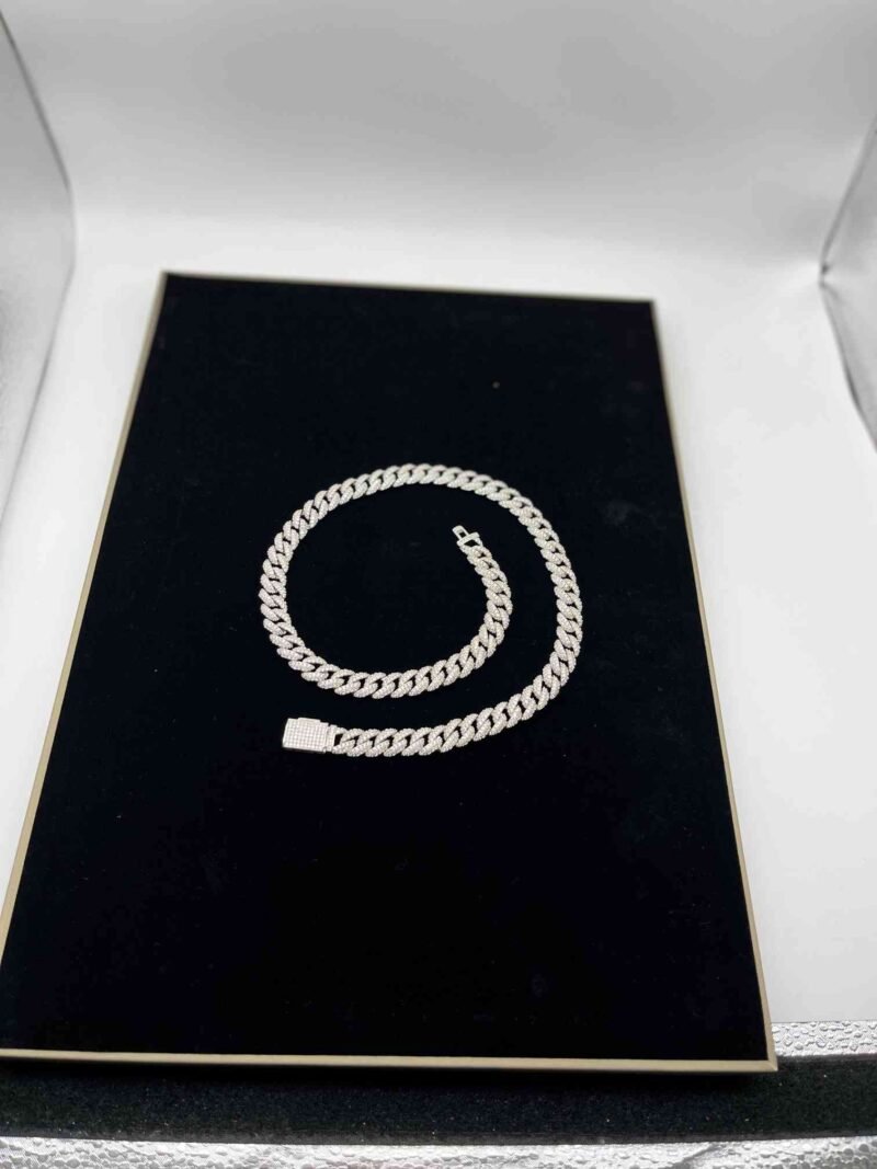 Customize Cuban Link Chain with Pendant - Image 2
